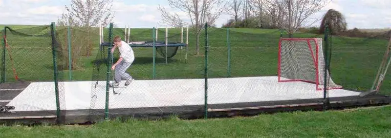 Przydomowe lodowisko syntetyczne